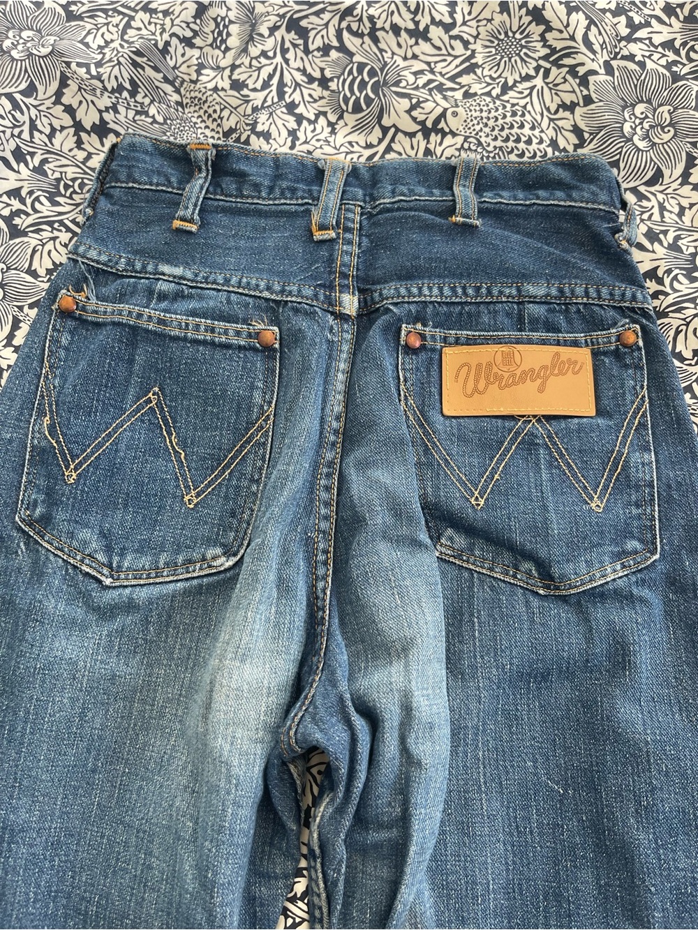 Vintage Wrangler Straight Jeans in Dark Blue Denim